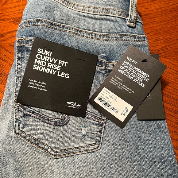 Silver Suki Curvy Fit Mid Rise Skinny Leg Size 28 - Picture 6 of 7